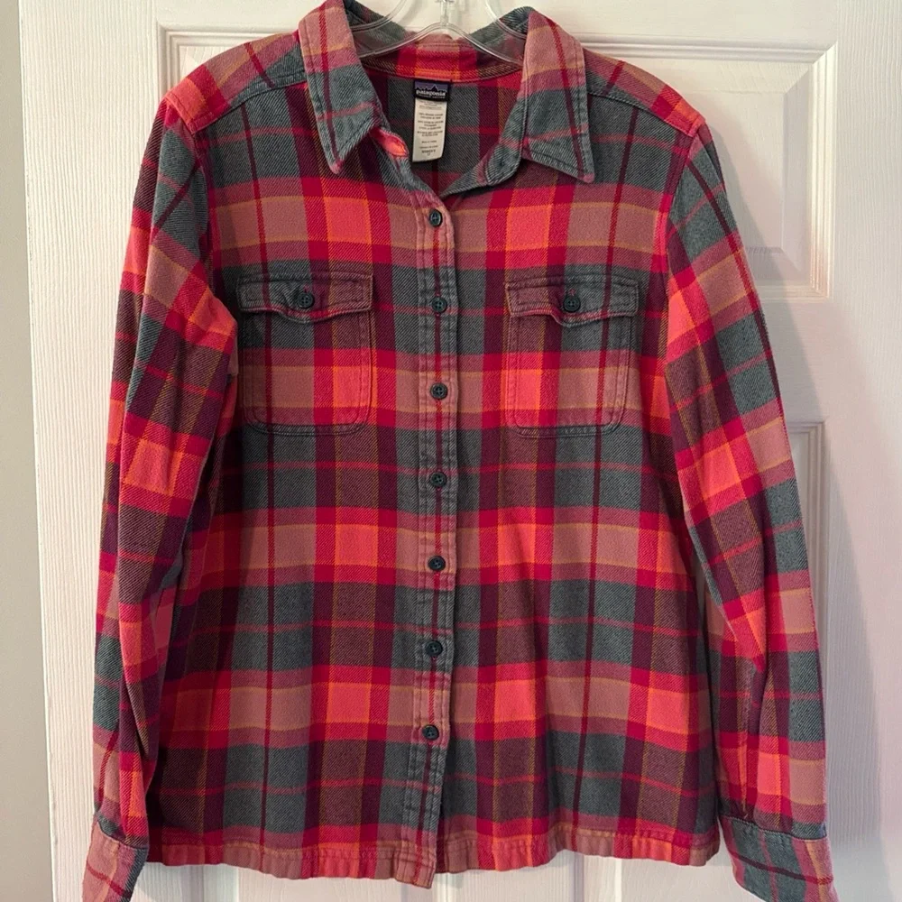 Women’s Patagonia Red and Gray Plaid Button-Up Shirt - Picture 1 of 5
